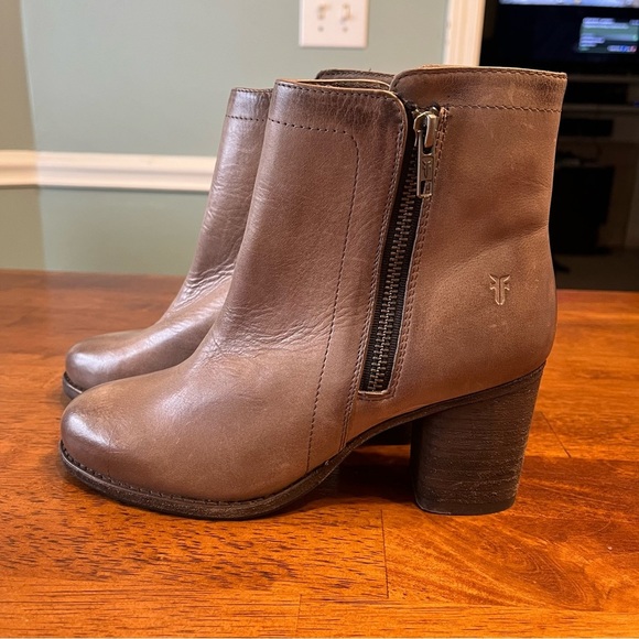 New Frye Addie Double zip Womens boot stone size 6 - Picture 6 of 13